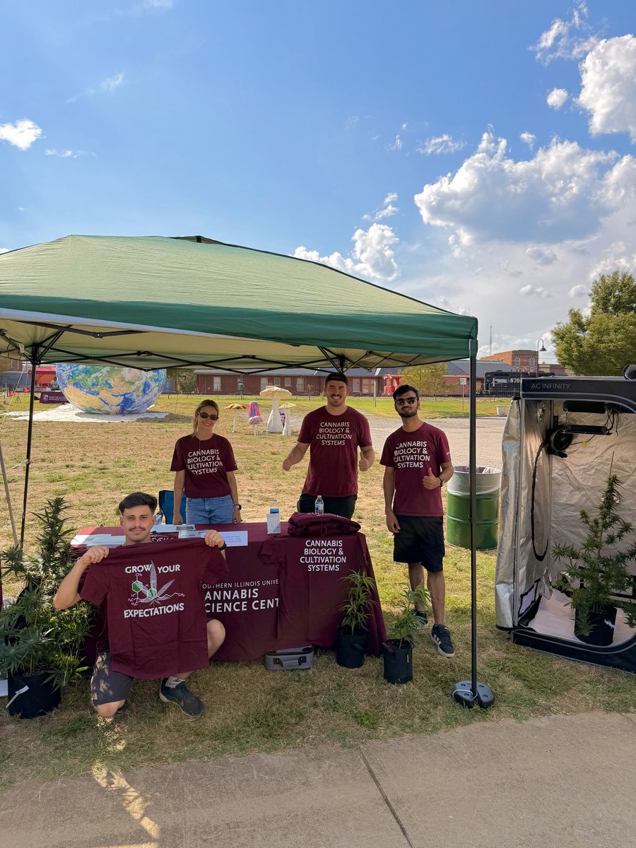 JoseLemePhD's tweet photo. 🪴🍺🍄 2026 HEMP HOPS & SHROOMS FESTIVAL
#thisissiu #carbondale #illinois https://t.co/BGTW965xMt