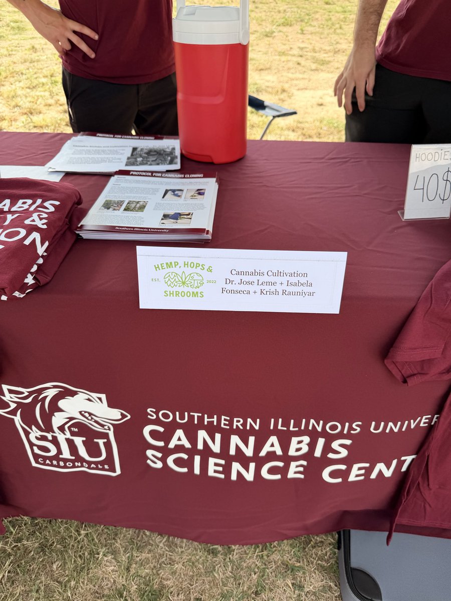 JoseLemePhD's tweet photo. 🪴🍺🍄 2026 HEMP HOPS & SHROOMS FESTIVAL
#thisissiu #carbondale #illinois https://t.co/BGTW965xMt