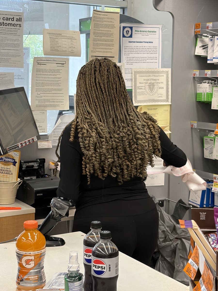 alphafox's tweet photo. Black people have the most beautiful hair: https://t.co/OfIeBFhljl