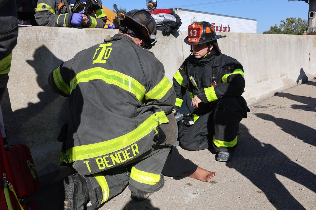 IFD_NEWS's tweet photo. to #MESA 911 reported the accident and #IFD command, while enroute, requested the incident be upgraded to a Mass Casualty.  This allowed for the early deployment of much needed resources and ambulances based on the potential number of injuries.
The Warren Township School bus was https://t.co/OEwzUAAthv