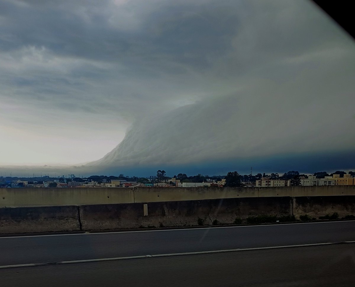plantao190's tweet photo. São José dos Pinhais próximo da Borda do Campo https://t.co/WMDLrwuZJu