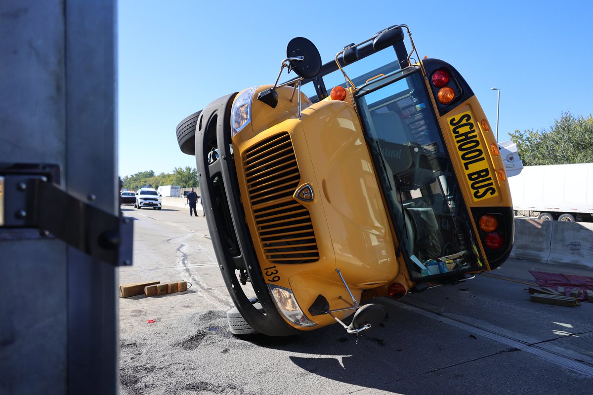 IFD_NEWS's tweet photo. on a Field Trip with 24 students and 3 School Personnel on board. The damaged pick-up had 2 ISP Troopers on board. 16 of the 24 students were transported via school bus for checkout only.  Warren Township School Officials were on scene ensuring all parents were notified. https://t.co/SmRTRgTUZv