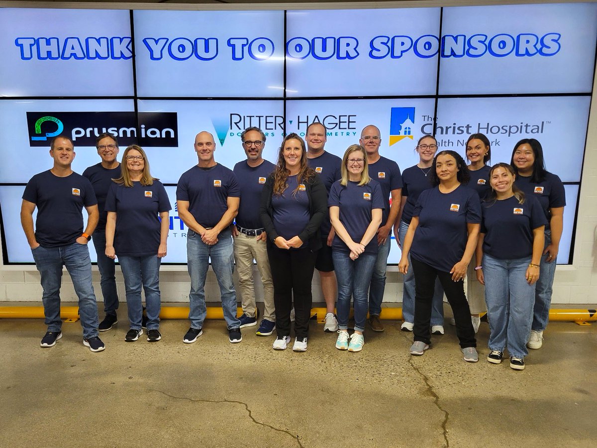 NeyerProperties's tweet photo. The Neyer Properties team recently spent a day serving at @M25M_org! 💙 We packed pallets for local pantries, sorted clothing for medical professionals, &amp; organized crates for their crew. Thanks for having us and for everything you do for people in need, in Cincinnati and beyond! https://t.co/bndazzvp4K