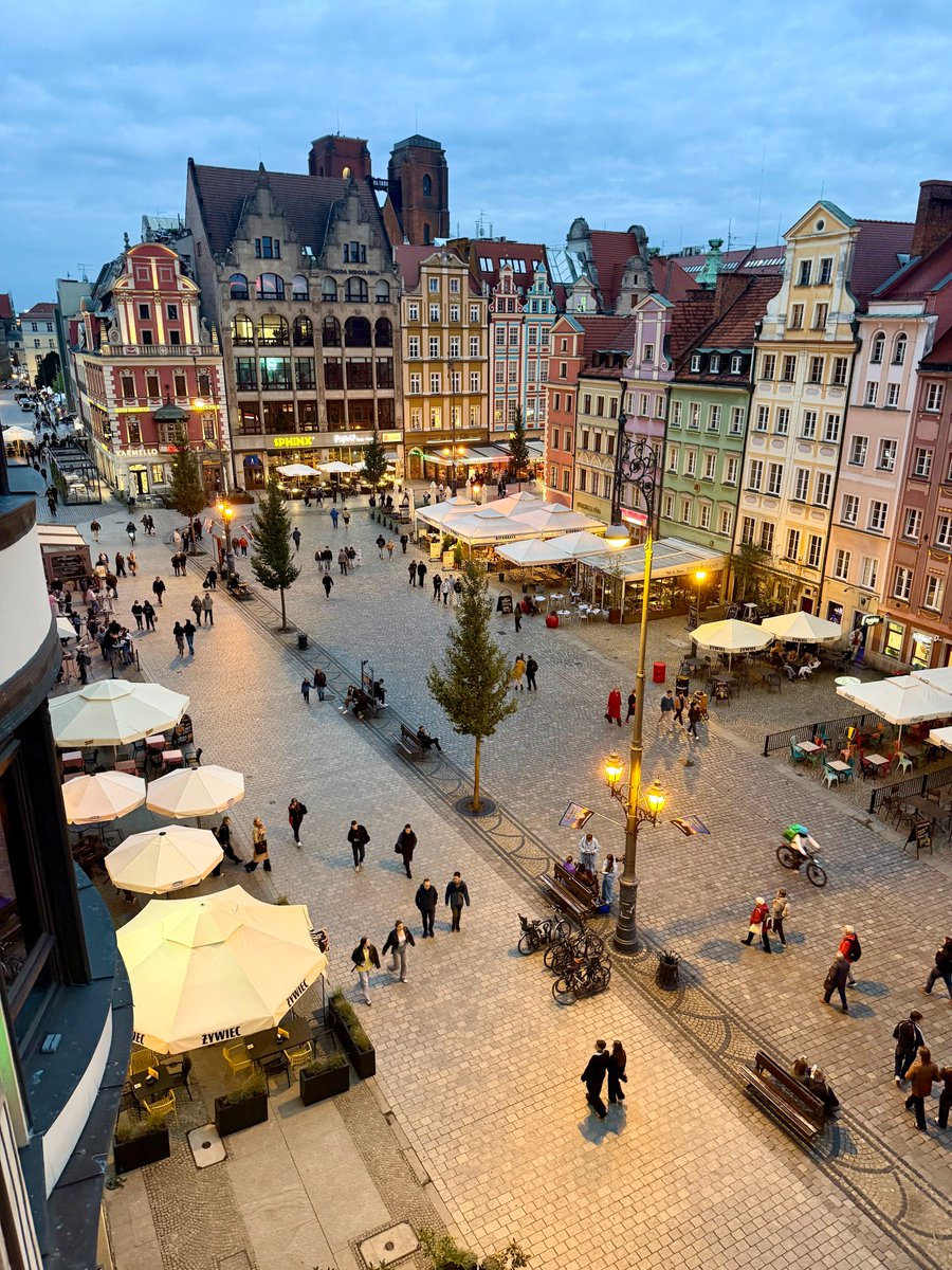 ebkent's tweet photo. Poland has been a model country for leading it's development through public realm infrastructire investment. It's growing momentum with #PlacemakingPoland builds on this nicely. 

A great host for #PlacemakingWeekEurope! @placemaking_eu https://t.co/C5cWl7fBei