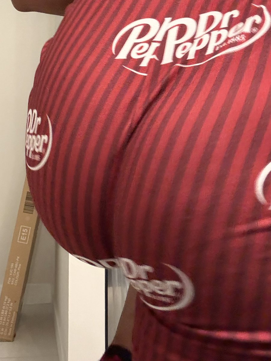 RAYON_VT's tweet photo. Dr Pepper is still mid ;) and so are these pics but whatever!! Last pic of me before the rebrand! And yes I’m actually chocolate in real life gasp! https://t.co/m4EvuBGo4c