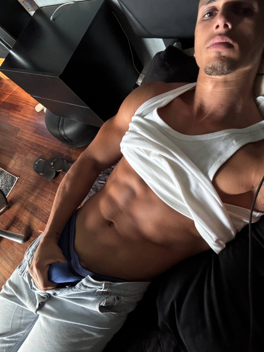 zoomthatboy's tweet photo. #Locktober chastity challenge starts in 2 days. Send me a DM if you wanna participate in it. I promise you very much fun 😜! https://t.co/v2WNysALSp