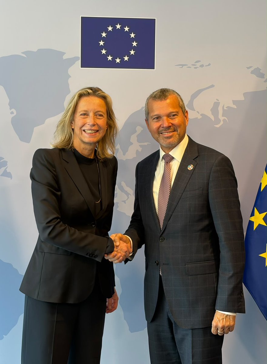 IMOSecGen's tweet photo. Excellent first meeting with Kajsa Ollongren.  @EEAS_SecGen We discussed the ongoing threats to freedom of navigation and efforts to address them - from the recent @UN General Assembly to @EUNAVFORASPIDES and Djibouti Code of Conduct. https://t.co/aFvN6ROn3A