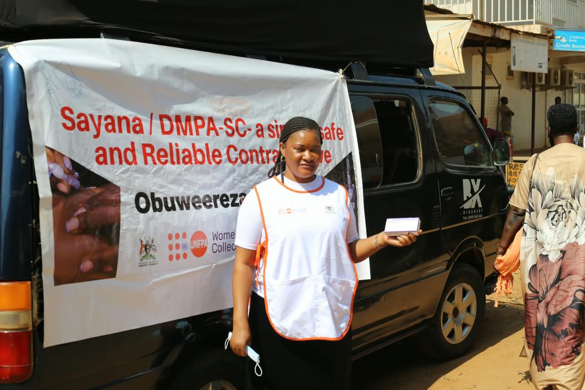 AcordUganda's tweet photo. With UNFPA funding, ACORD Uganda is enhancing access to information on Sayana Press in Jinja and Iganga. Community mobilisation at Jinja Central Market is helping women and girls access safe, simple and reliable self-administered contraception. #SRHR #SayanaPress https://t.co/7wAeMDCFo8