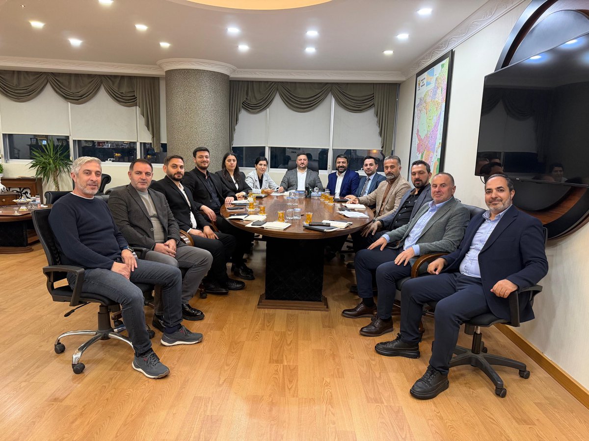 ak_sancaktepe's tweet photo. İlçe Başkanımız Feyzullah Torlak’ın başkanlığında; İlçe Yürütme Kurulu Toplantımızı verimli bir şekilde tamamladık.

Toplantımızda teşkilat çalışmalarımızı değerlendirerek önümüzdeki döneme ilişkin planlamalarımızı istişare ettik. 

Sancaktepe’mize ve hemşehrilerimize en iyi şekilde hizmet edebilmek adına azim, kararlılık ve birlik içerisinde çalışmalarımızı sürdürüyoruz.

@abdullahozdemir 
@nuryuzbasioglu 
@DegemDeniz 
@FeyzullahTORLAK 
@akpartiistanbul