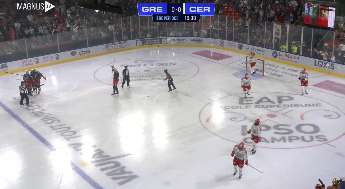 LigueMagnus's tweet photo. À peine le match lancé, les @bruleursdeloups mènent déjà contre Cergy-Pontoise !

#SLMHockey #GRECER https://t.co/HSKIsf7bGI