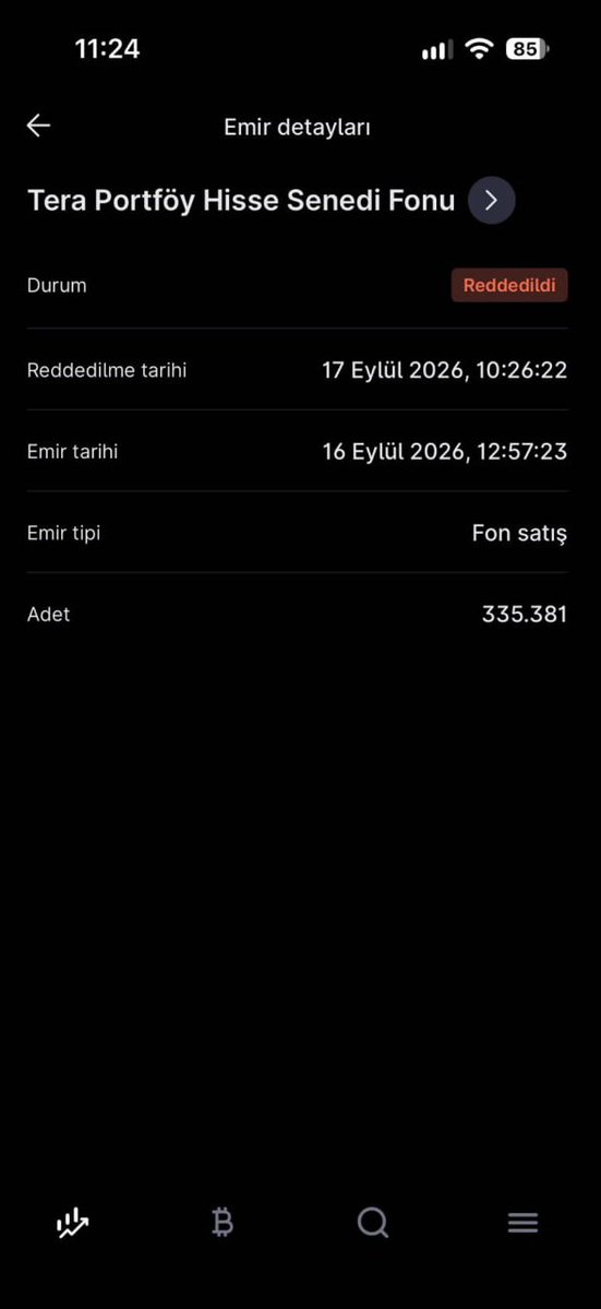 fonunmagdurlari's tweet photo. 🚨 SPK'NIN RESMİ AÇIKLAMASINI ÇÖKERTEN BELGELER!

SPK, 28 Eylül duyurusunda ne dedi?
👉 "Kapatma 17 Eylül'dedir. 16 Eylül ve öncesinde iletilen tüm emirler olağan işleyişe dahil edilmiştir."

GERÇEK ÖYLE Mİ? HAYIR! İŞTE KANITLARI: 👇

Elimizdeki resmi ekran kayıtlarına bakın:
📍 16 Eylül Saat 11:03 -> REDDEDİLDİ
📍 16 Eylül Saat 12:57 -> REDDEDİLDİ
16 Eylül günü sistem resmi olarak tamamen açıkken, seansın bitmesine saatler varken bu satış emirleri NEDEN REDDEDİLDİ?

Madem kapatma 17 Eylül'deydi;
1️⃣ 16 Eylül sabahı bazı yatırımcıların emri çalışırken bazılarınınki keyfi/seçici olarak mı iptal edildi?
2️⃣ TEFAS'ta sistemsel bir çöküş yaşandı da üzeri mi örtülüyor?
3️⃣ Yoksa birileri fonlardan çıkabilsin diye küçük yatırımcının emirleri manuel olarak mı engellendi?

Bu açıkça 6362 sayılı Kanun m. 79 (Takas Kesinliği) ve Anayasa önünde eşitlik ilkesinin ihlalidir!

BU KEZ NASIL AÇIKLAYACAKSINIZ? @spkgovtr

#FonMağdurları #TEFAS #SPK #AnaParamızıGeriVerin #FonMağdurlarıZorDurumda #tly #thf #tp2 #paramıznerede