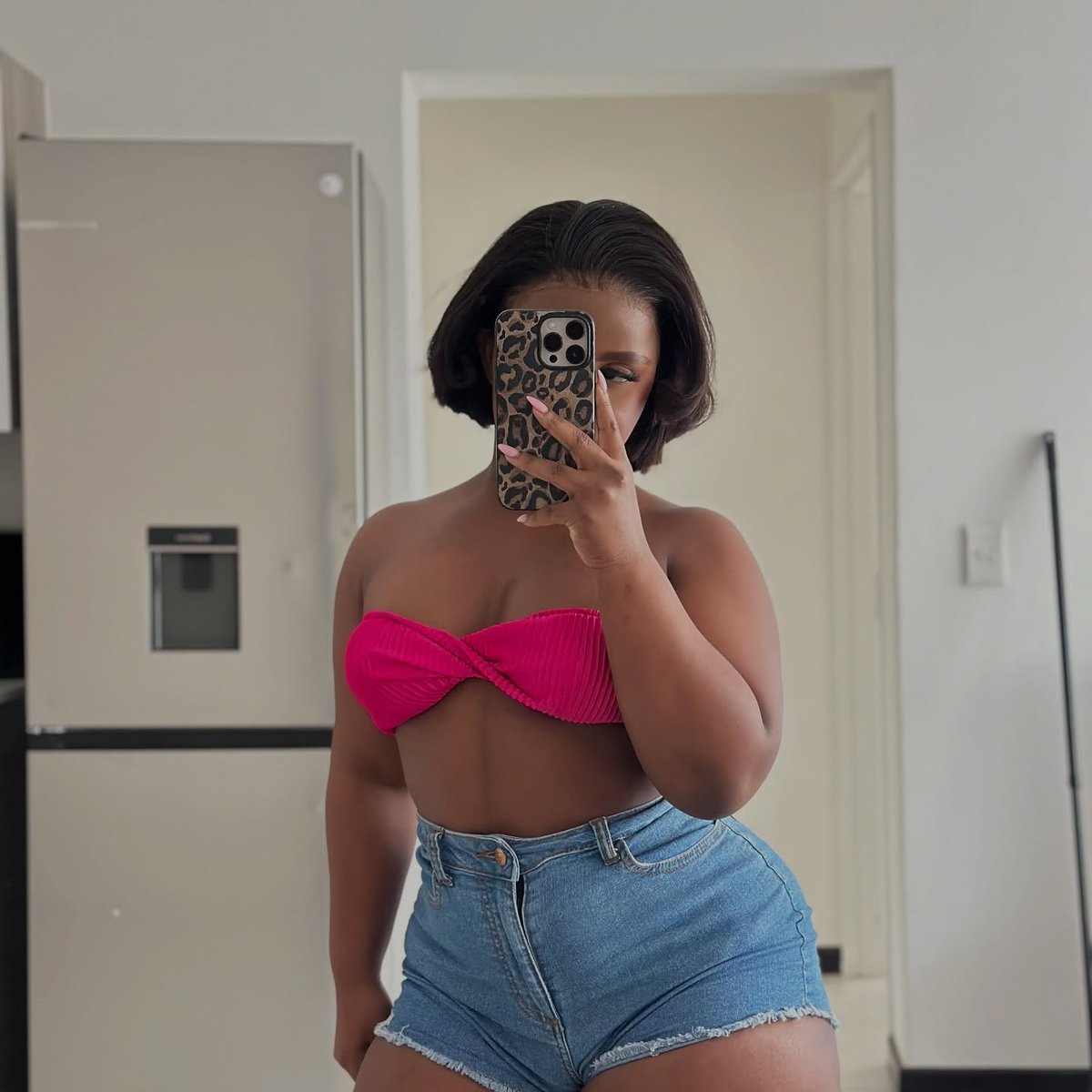 Andeloove's tweet photo. Booty shorts season 🥰😘 https://t.co/41X6AmaeUu