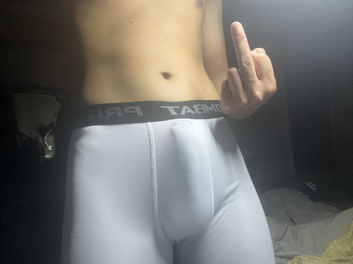 thyg4yu's tweet photo. 骚狗喜欢白高弹还是黑高弹 或者是男高爹的白袜😈 可➗yw加主页q
#白袜 #篮球袜 #男高 #高弹 #yw https://t.co/ry9puAD77Z