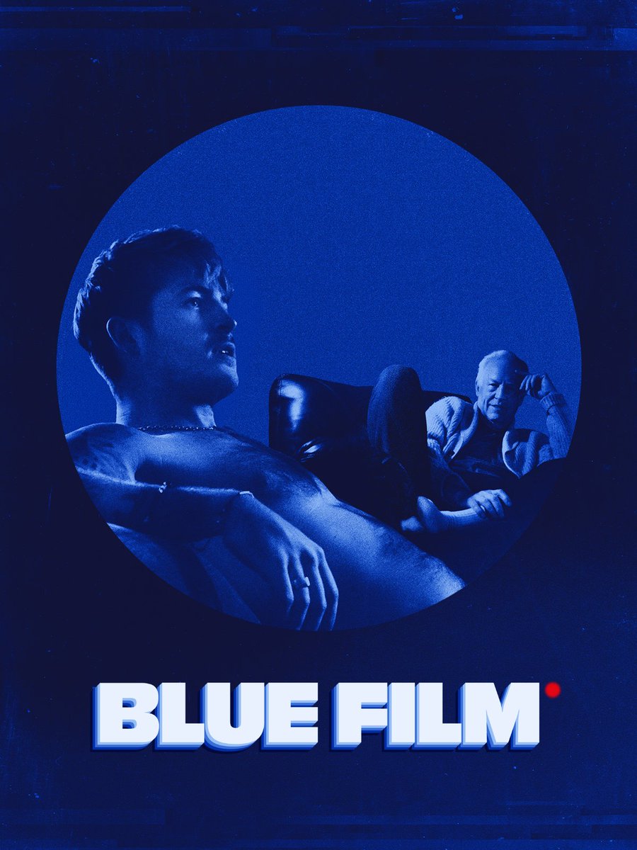 GayCult0's tweet photo. Lançado em 2026, o polêmico drama indie Blue Film, dirigido por Elliot Tuttle, desafia limites ao narrar o reencontro tenso entre um camboy (Kieron Moore) e um cliente mascarado de seu passado (Reed Birney). Um suspense psicológico sombrio, ousado e provocativo. https://t.co/2Mr7OxuN0c