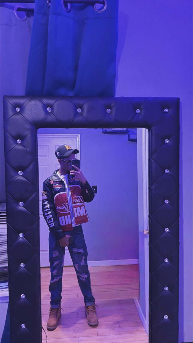 Jstackoooo's tweet photo. Boutta teach ya a lesson… schools in session 🌚 https://t.co/W3ZNQnNcbe