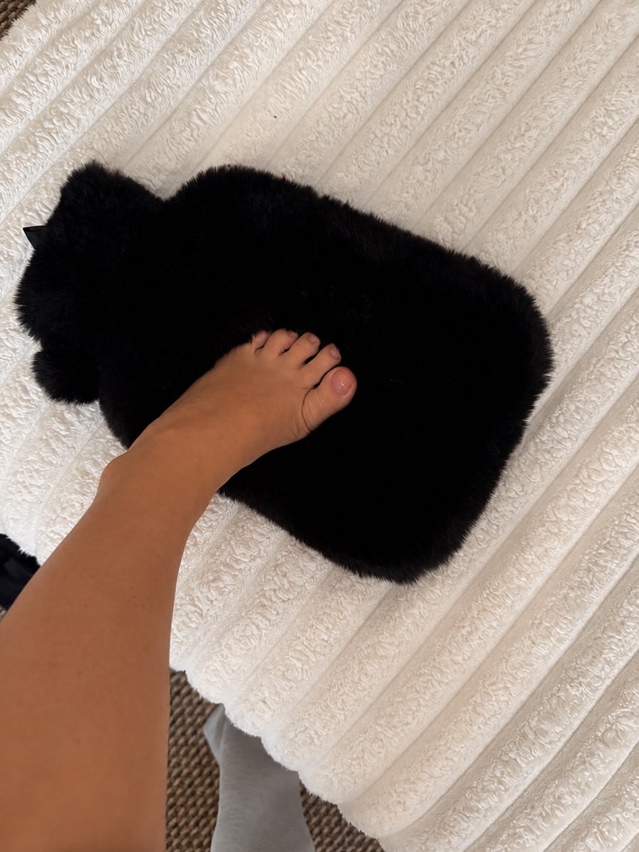 midnightbabexox's tweet photo. Just a cosy girl who loves soft things ๐ค
Come a little closerโฆ you might like what you see ๐
๐ DMs open
#FeetPics #PrettyFeet #FootContent #SoleGoals #CuteFeet #UKCreator https://t.co/FbkMMVJCcp