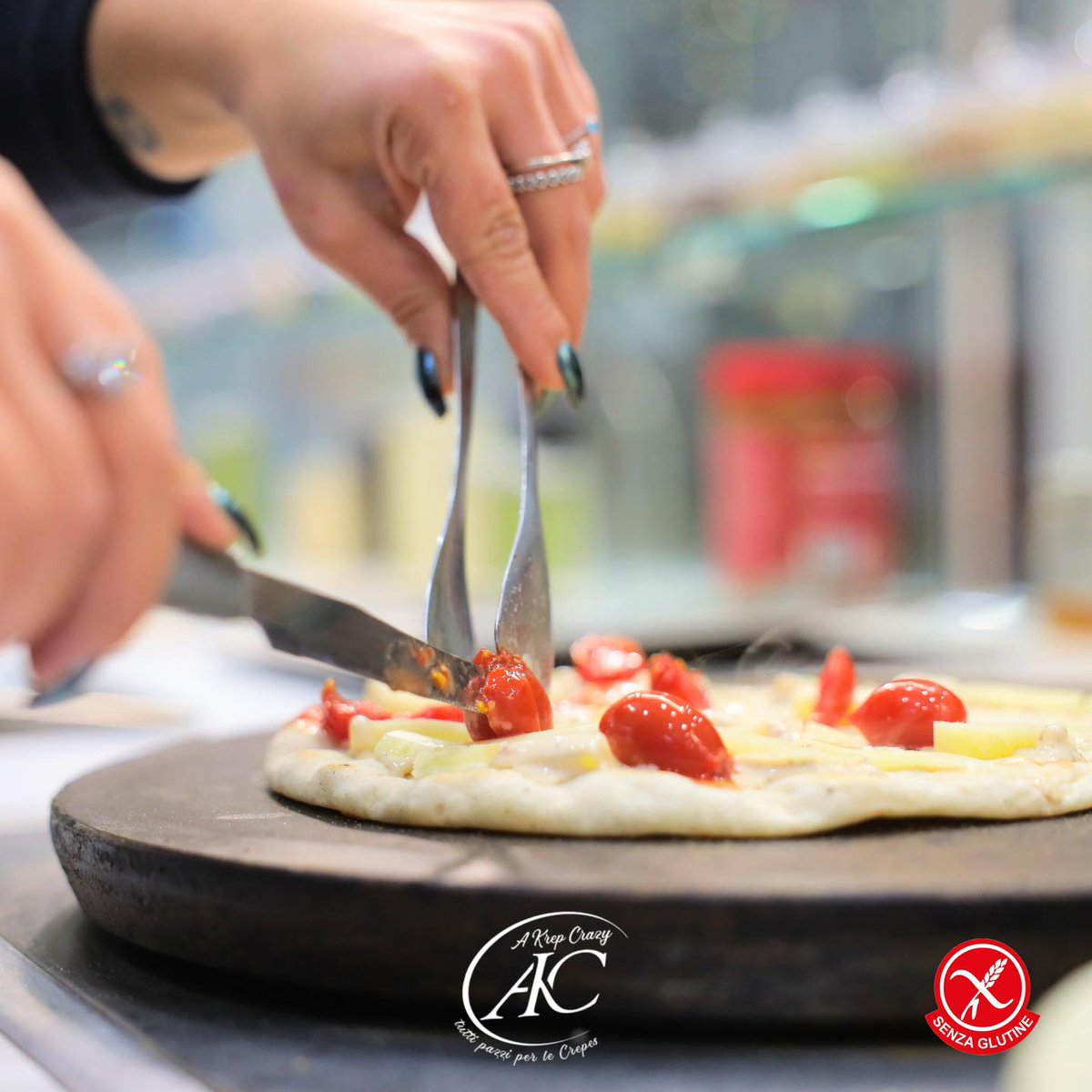 EmilMasupha's tweet photo. Light batters, carefully selected ingredients and combinations designed to surprise. Our crêpes and piadine are made fresh with quality ingredients, bringing you flavor, balance and a special touch. Sweet or savory, every choice is a little https://t.co/SrSuv6tJeQ