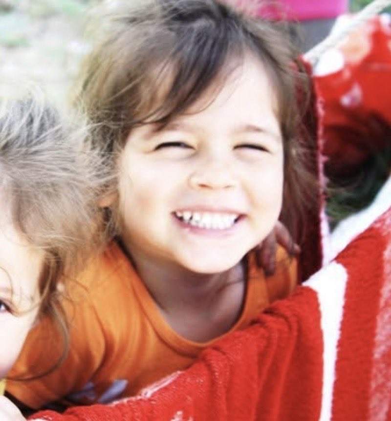 Raysepm's tweet photo. Size minik helin getirdim ama dikkat ekranı yiyebilirsiniz bal mısın helin elveren 🍯🥹 https://t.co/ai4ULIPu3f