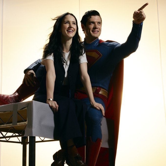 vixensupes's tweet photo. the difference is fucking killing me... https://t.co/zzEAm99425