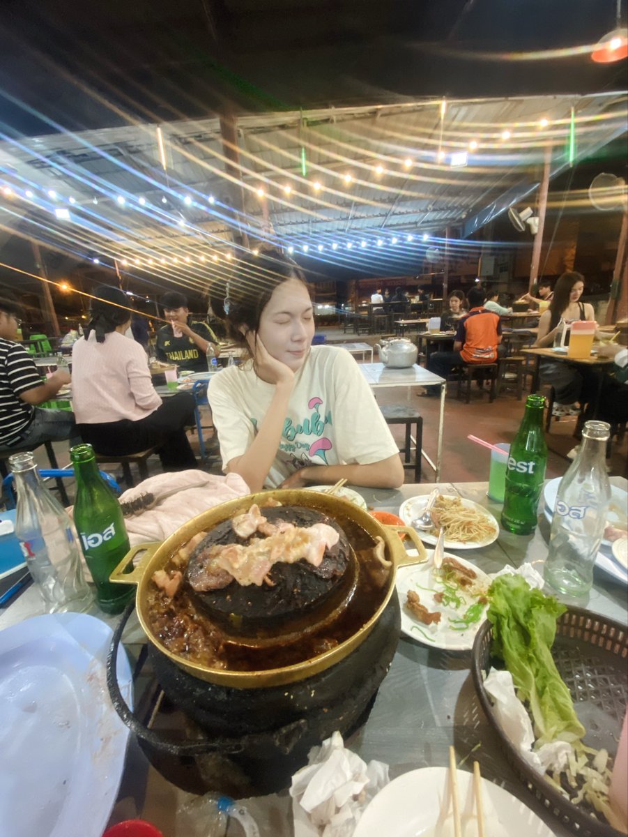 Chaaeml05q's tweet photo. มีแฟนกินด้วยก็น่าจะดีเนาะะ🥺🥺
#พิษณุโลก 
#พิษณุโลกในเมือง https://t.co/60KpONowKl