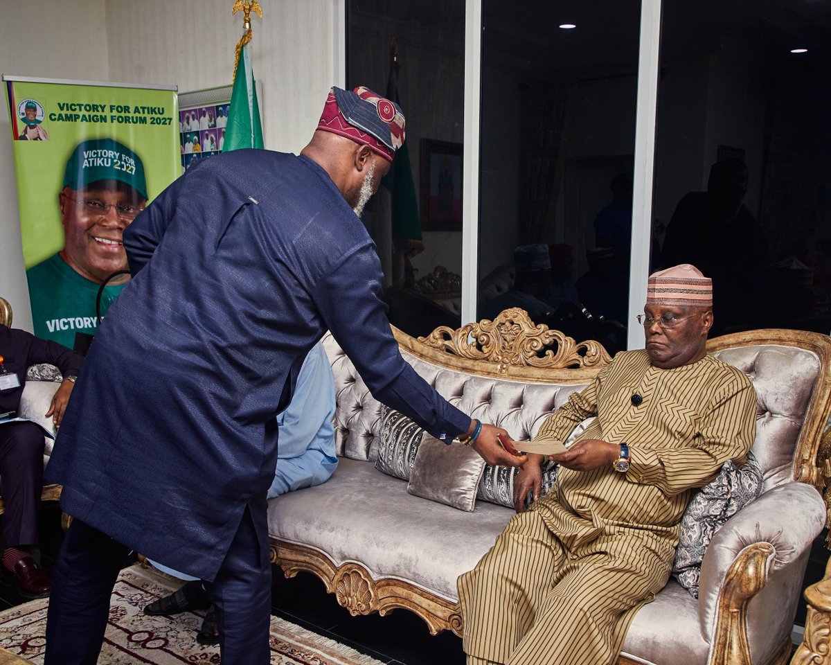 _dinomelaye's tweet photo. Sir, Nigerians are thanking you for the promise to return subsidy https://t.co/jYjdnSsNSX