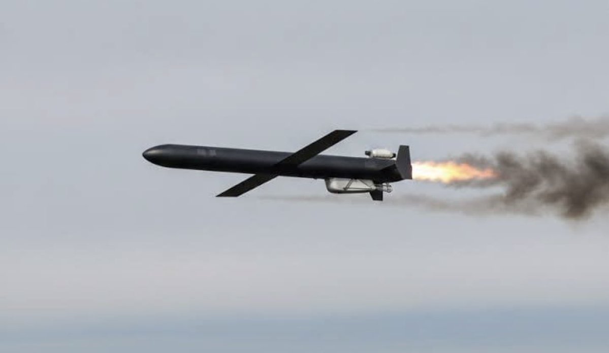 RuskiVodkaa's tweet photo. 🚨 #BREAKING 🚨

Reports from a Ukrainian monitoring group say Russia has begun using a Geran-5 K5 strike drone fitted with a system called “Susanin.”

The reported system uses optical navigation: it compares images of the terrain below with preloaded reference images to help guide the drone if satellite navigation is jammed. Reports also say it may continue along its programmed route if its link to an operator is lost.
