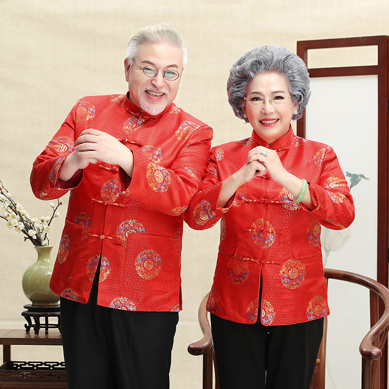 JoetteVaqr's tweet photo. Lunar New Year vibes hit different! Red envelopes, dumplings, and cheers with the ones who matter most—here’s to a year of good fortune ahead! https://t.co/8tBrhNk2iy