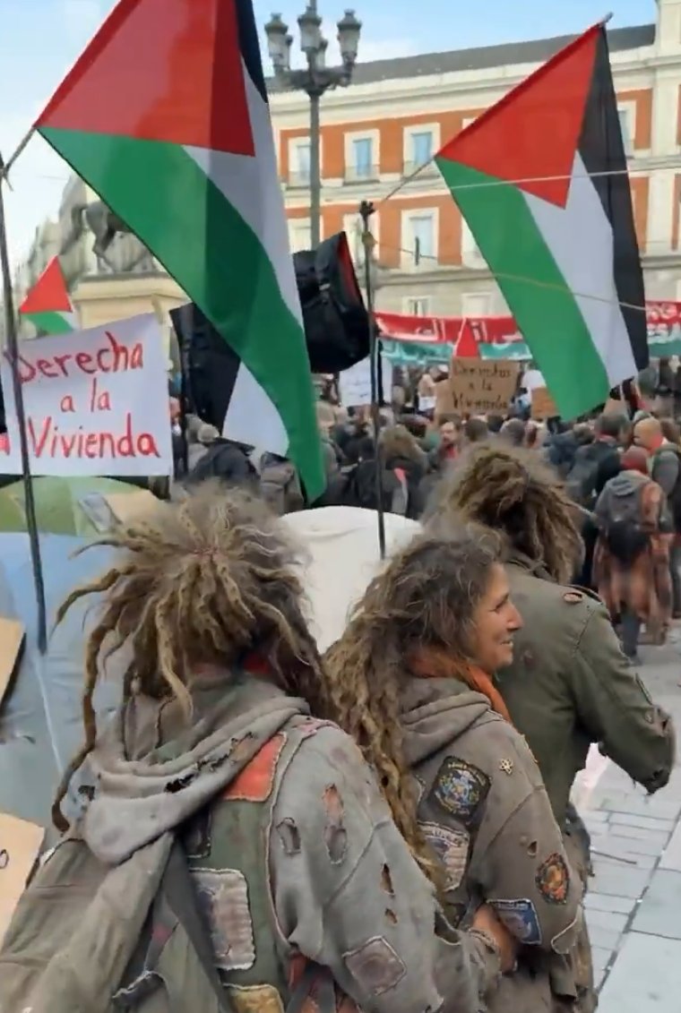 EdiskiMadrid's tweet photo. Los tres jinetes del apocalipsis🤮🤮🤮💩 https://t.co/9w4vMcidv8