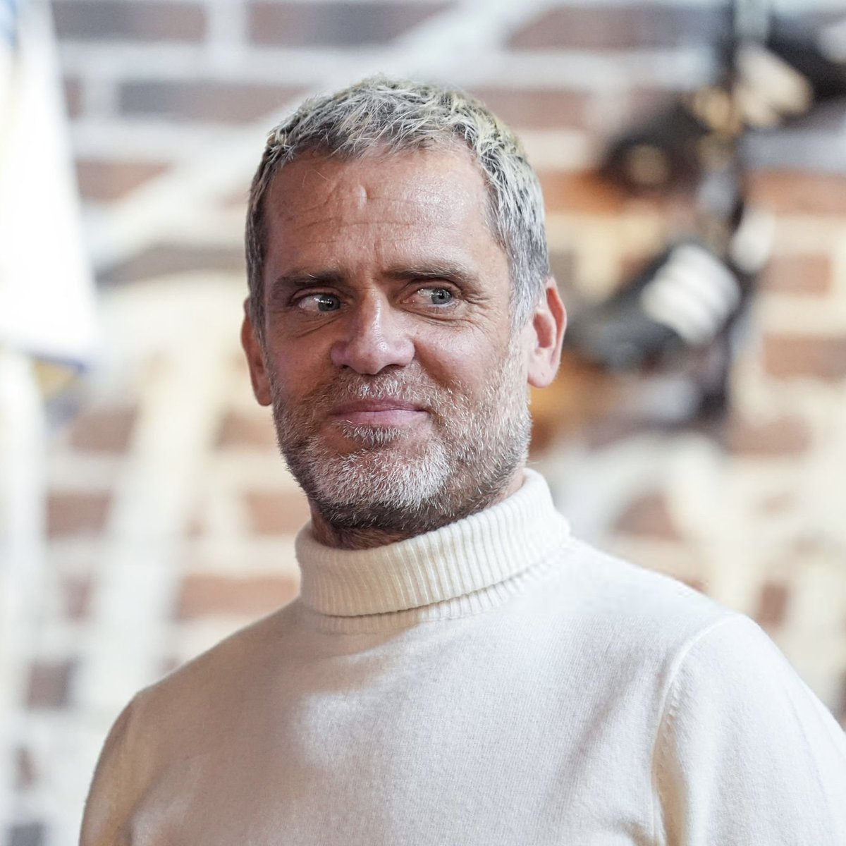ActuFoot_'s tweet photo. 🚨 Jérôme Rothen 🇫🇷 : « LAMINE YAMAL 🇪🇸 EST DE LOIN LE MEILLEUR JOUEUR DU MONDE EN CE MOMENT ! 🤩

Dans la gestuelle, il sait tout faire. Pour moi, Yamal éclair le stade partout où il passe.

Dès qu’il met un pied sur un terrain, même quand il est moins bien, tu sais que sur une action il peut te faire une différence.

La régularité qu’il a depuis le début de saison, C’EST HALLUCINANT. 

IL SAIT TOUT FAIRE ! »

🎙️ @Rothensenflamme