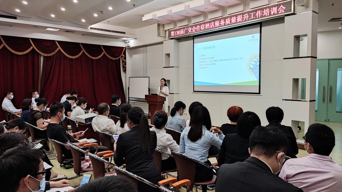 KarryOgx's tweet photo. Gran día compartiendo conocimientos sobre marketing digital con la comunidad! Aprendizajes nuevos y networking increíble, gracias a todos los que asistieron. https://t.co/Go6pQ5D3SL