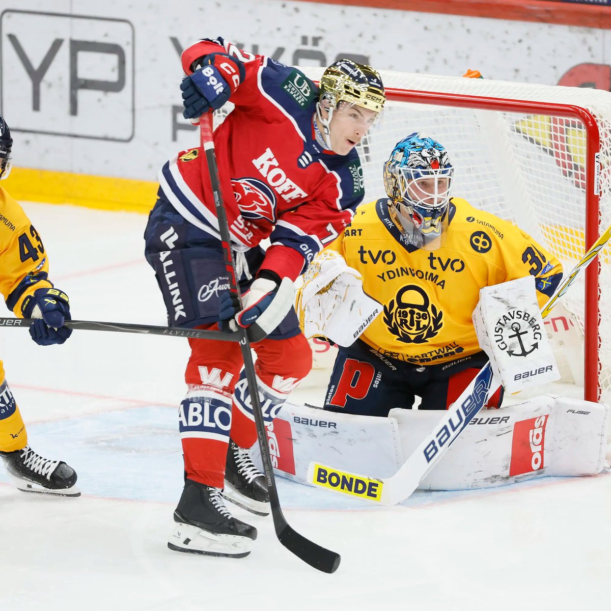 mickelraven's tweet photo. @EASPORTSNHL Add the new Helsinki IFK third jersey! https://t.co/4ezgjlofuD