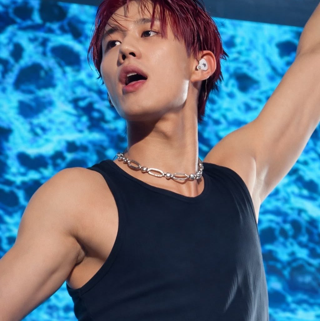 breathturn's tweet photo. my tongue remains a virgin because i still haven’t licked his sweaty, healthy, delicious armpits sighs what a shame https://t.co/byvxtgAZZT