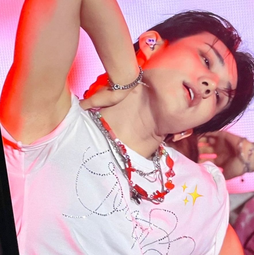breathturn's tweet photo. my tongue remains a virgin because i still haven’t licked his sweaty, healthy, delicious armpits sighs what a shame https://t.co/byvxtgAZZT