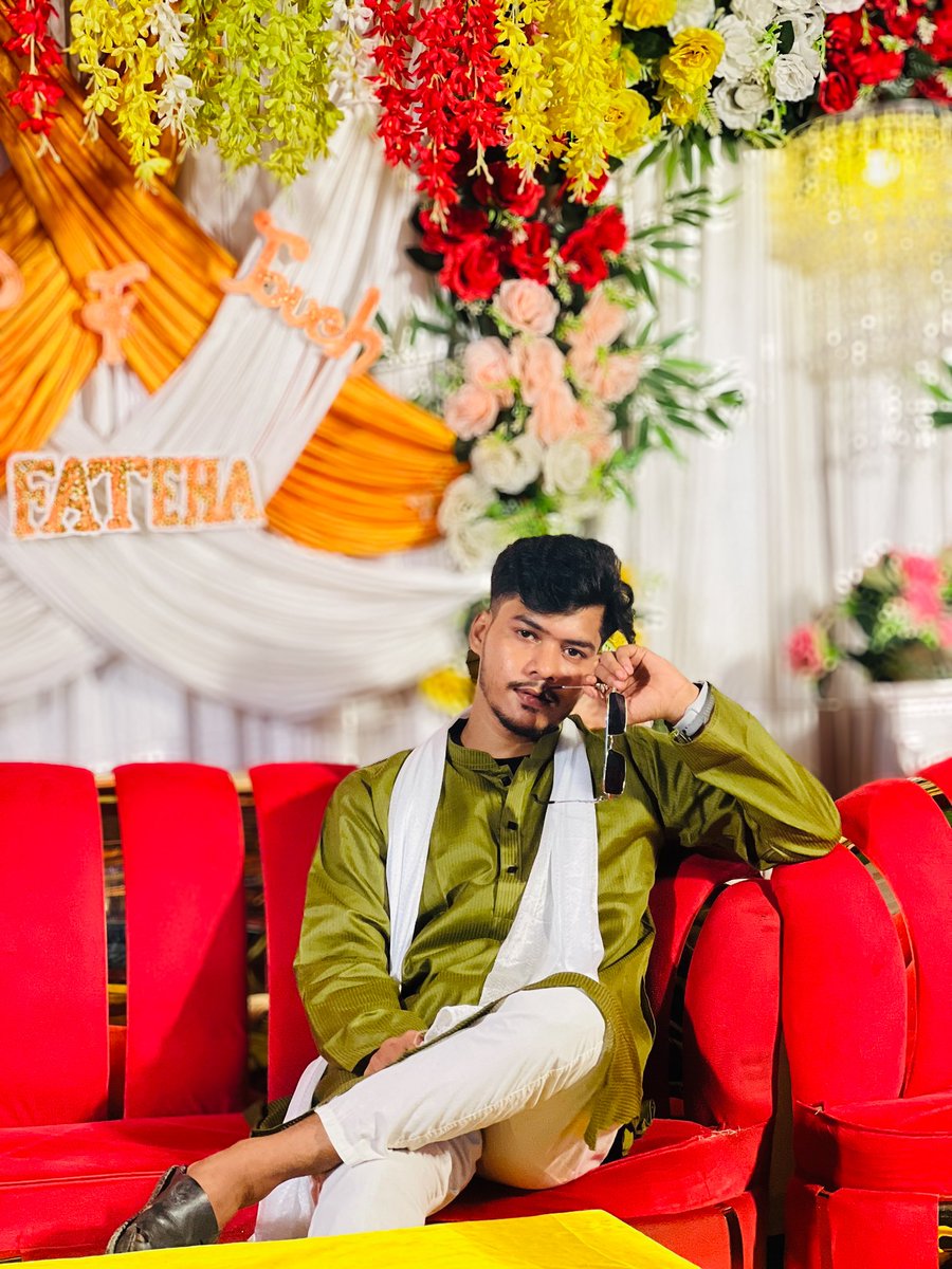 _Abid_Chowdhury's tweet photo. Hey 😌👋🏻
.
.
.
#photo
#wedding
#yellownight
#moodchallenge
#explore https://t.co/AwcFBrIVAx