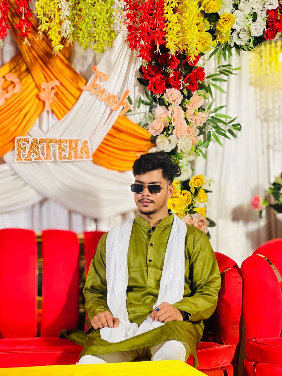 _Abid_Chowdhury's tweet photo. Hey 😌👋🏻
.
.
.
#photo
#wedding
#yellownight
#moodchallenge
#explore https://t.co/AwcFBrIVAx