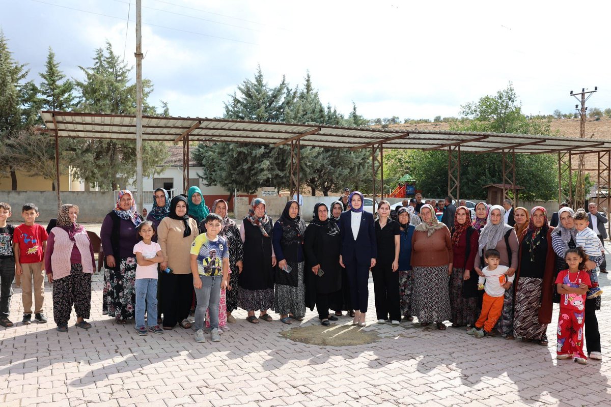 polatelikym's tweet photo. 📍 Ekrem Çetin ve Kürşat Ağca Mahalleleri Ziyareti

Kaymakamımız Sn. Esra Bozan, Ekrem Çetin ve Kürşat Ağca Mahallelerini ziyaret ederek vatandaşlarımız ile bir araya geldi. Kaymakamımız, mahallelerde yürütülen çalışmalar hakkında bilgi alarak vatandaşlarımızın talep ve önerilerini dinledi.