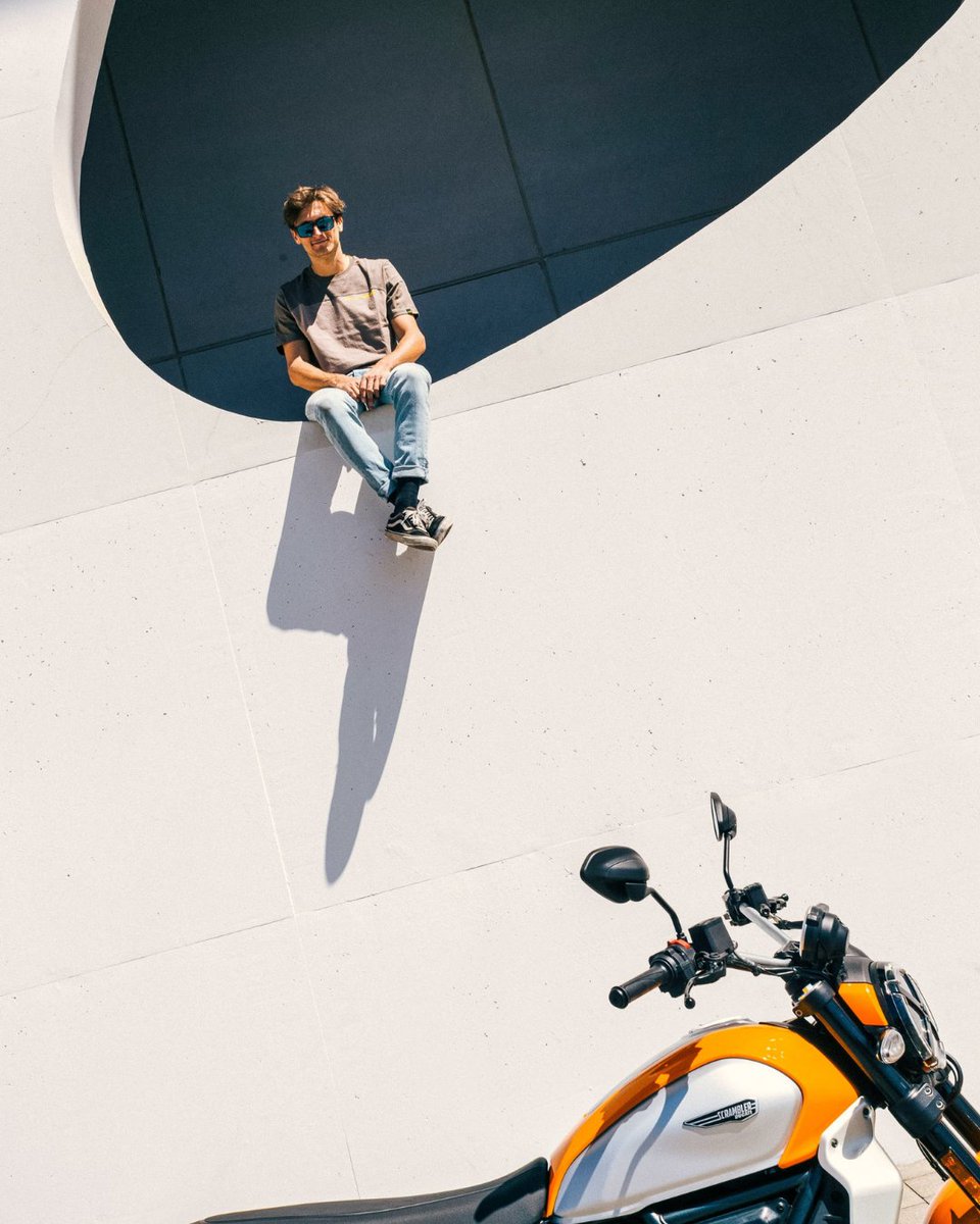 ducatiesp's tweet photo. ¿Plan urbano? 🏙️
La Ducati Scrambler Icon es tu compañera perfecta.

Ciudad, curvas y todo lo que venga. Tú pones el plan. Ella pone la actitud. 

#ducati #ducatiscrambler #tuplantuducati https://t.co/f2dkY2tXsC