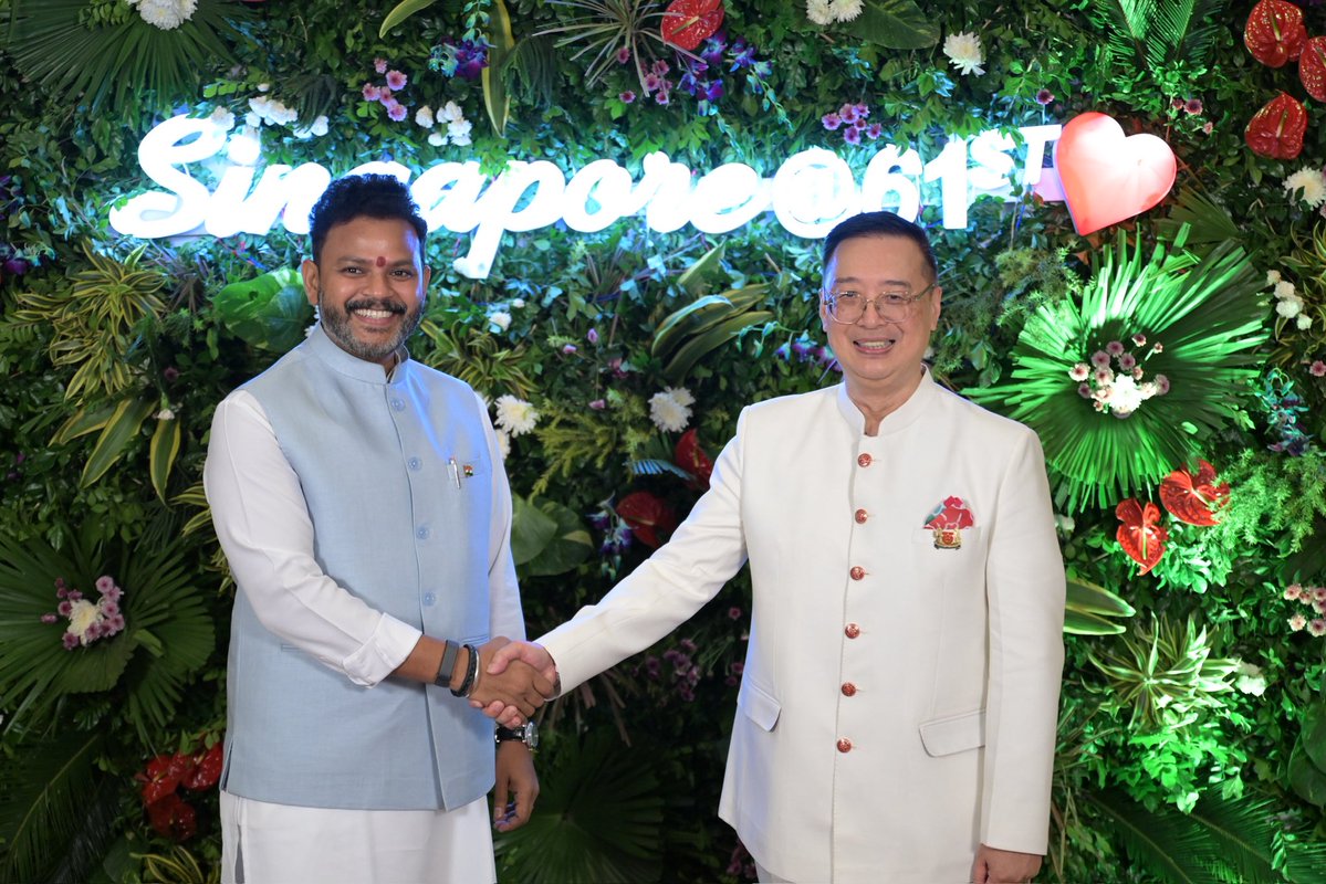 SGinIndia's tweet photo. Celebrating 🇸🇬's 61st National Day in New Delhi in style today!

We hosted a reception to mark 🇸🇬's National Day, bringing together friends of Singapore from across India.

The evening was graced by the Hon. Union Aviation Minister @RamMNK, whose presence underscored the warmth and depth of 🇮🇳🇸🇬 ties.

Majulah Singapura!  - HC Wong