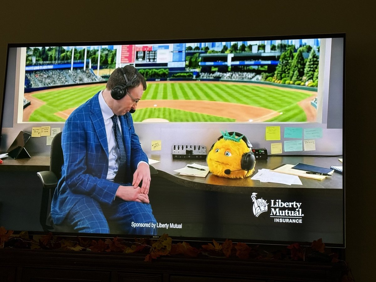 BronxBmbrz's tweet photo. GET THIS FUCKING THING OFF MY SCREEN https://t.co/AifFSpsphF