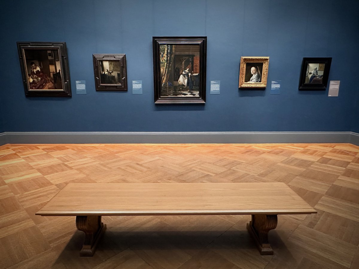ikejnn's tweet photo. フェルメール部屋、がらがら。

#metmuseum https://t.co/JoEeRaULjA