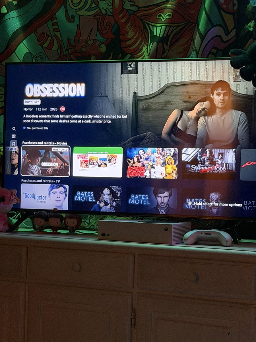 mandiisdaddy's tweet photo. “Horror” movies in bed kinda night🤧 but in reality it’s just women being treated poorly by men🫩 

The visuals on this new tv are INSANE, it’s the same specs as my 65” in my living room, so so happy I can bedrot again🥰 https://t.co/y6u0R2hiOW