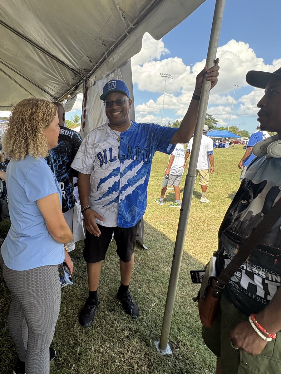 DWStweets's tweet photo. Thrilled to join @dillardpanthers’ homecoming tailgate!

The “Roaring Loud” theme helped show off the energetic and vibrant alumni, and I had such a great time celebrating Dillard history with them! https://t.co/67KpK4kPqG