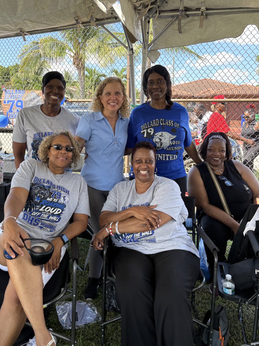 DWStweets's tweet photo. Thrilled to join @dillardpanthers’ homecoming tailgate!

The “Roaring Loud” theme helped show off the energetic and vibrant alumni, and I had such a great time celebrating Dillard history with them! https://t.co/67KpK4kPqG