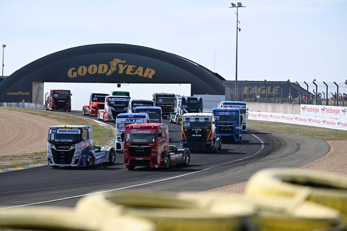 blog_senna's tweet photo. KISS GANA SU OCTAVO CAMPEONATO. Crónica del GP de Le Mans del ETRC:
https://t.co/MNCU1MnBOx
#ETRC Fotografías: @FIA_ETRC https://t.co/jSxNmi1TXB