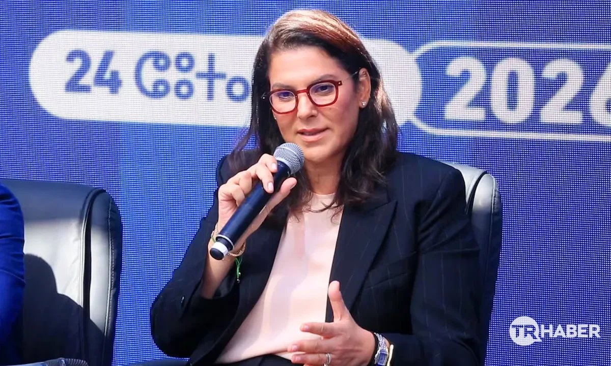 kemalozercom's tweet photo. Fas'ın eksiği buydu Fas Kralı bunu da yaparak tüm meseleleri çözüme kavuşturmuş oldu

Pakistan, Türkiye, Banglageş ve Tunus'tan sonra Fas'ın bir kadın başbakanı var.

Fas Kralı 6. Muhammed, Asalet ve Çağdaşlık Partisi (PAM) başkanı ve Planlama, Şehir Planlama, Konut ve Şehir Politikası Bakanı Fatma Zehra el-Mansuri'yi ülkenin ilk kadın Başbakanı olarak atamış.
