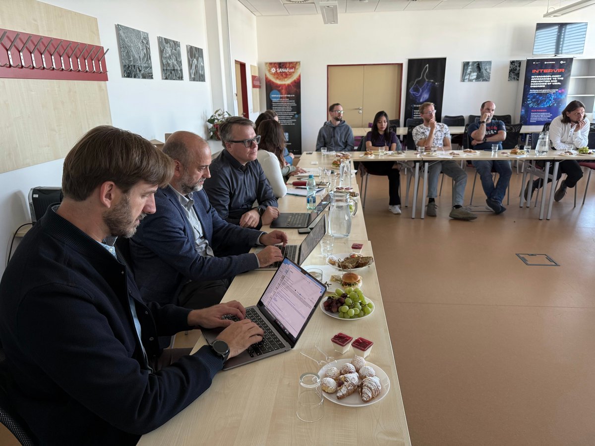 CatrinUP's tweet photo. 🌱 The new @ERC CZ project PLANTONICS has just kicked off at CATRIN, @UPOlomouc! 🚀Congratulations to @NuriaDeDiego5 and best of luck to the entire team as they explore the emerging field of Plant Theranostics!
#CATRIN #PLANTONICS #ERCCZ https://t.co/DvC0Cp3M3G