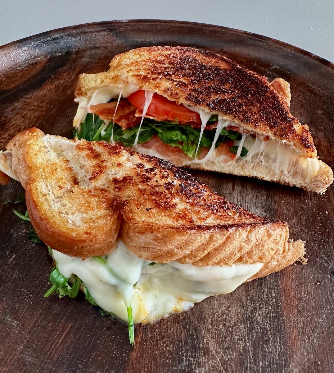 citehchris's tweet photo. you’re either eating grilled cheese with me or eating grilled cheese against me this fall https://t.co/T3iJ2E6OjH