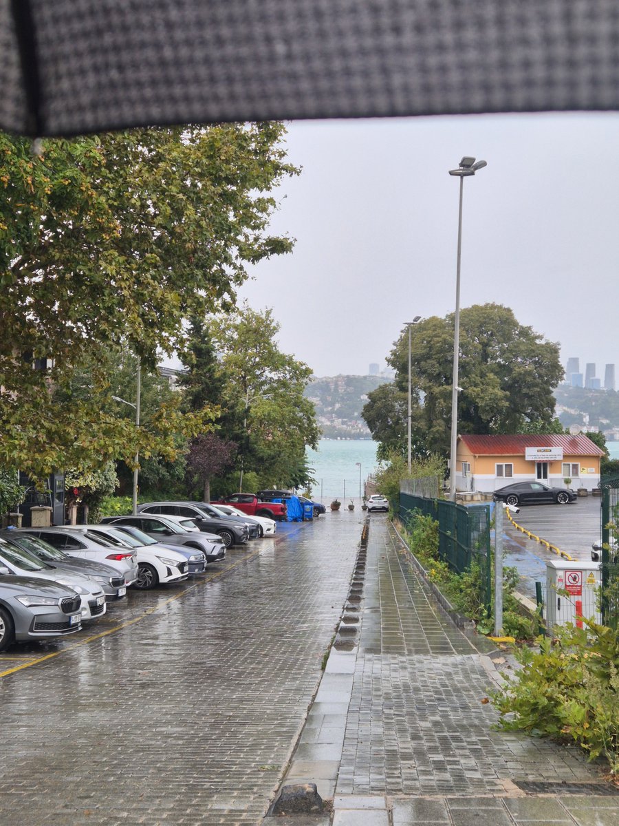vikvikcim's tweet photo. Çengelköyden beylerbeyine abdullağadan üsküdara giden yolda yanımda sevdiğimle https://t.co/qOsdi1hgdX