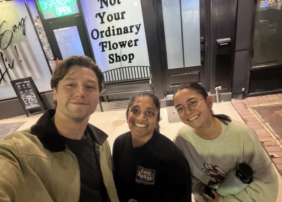 kalynstephenbra's tweet photo. Stephen Kalyn com fãs recentemente em Hoboken, Nova Jersey. https://t.co/geXVpbIm5S