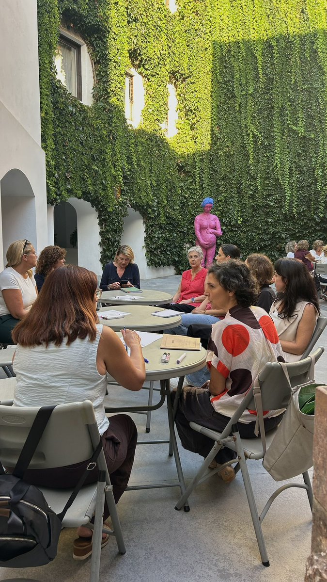 cmcmalaga's tweet photo. 📝Un resumen visual de nuestro primer encuentro como Círculo de Mediación Cultural Malága, donde pudimos plantear diversas cuestiones sobre el papel del público, la institución y nuestra realidad como mediadorxs culturales. https://t.co/gG29RaZhzv
